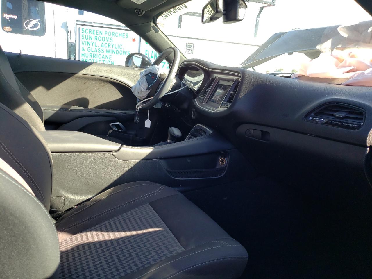 Photo 5 from auction – 2019 DODGE CHALLENGER with VIN 2C3CDZAG8KH739668