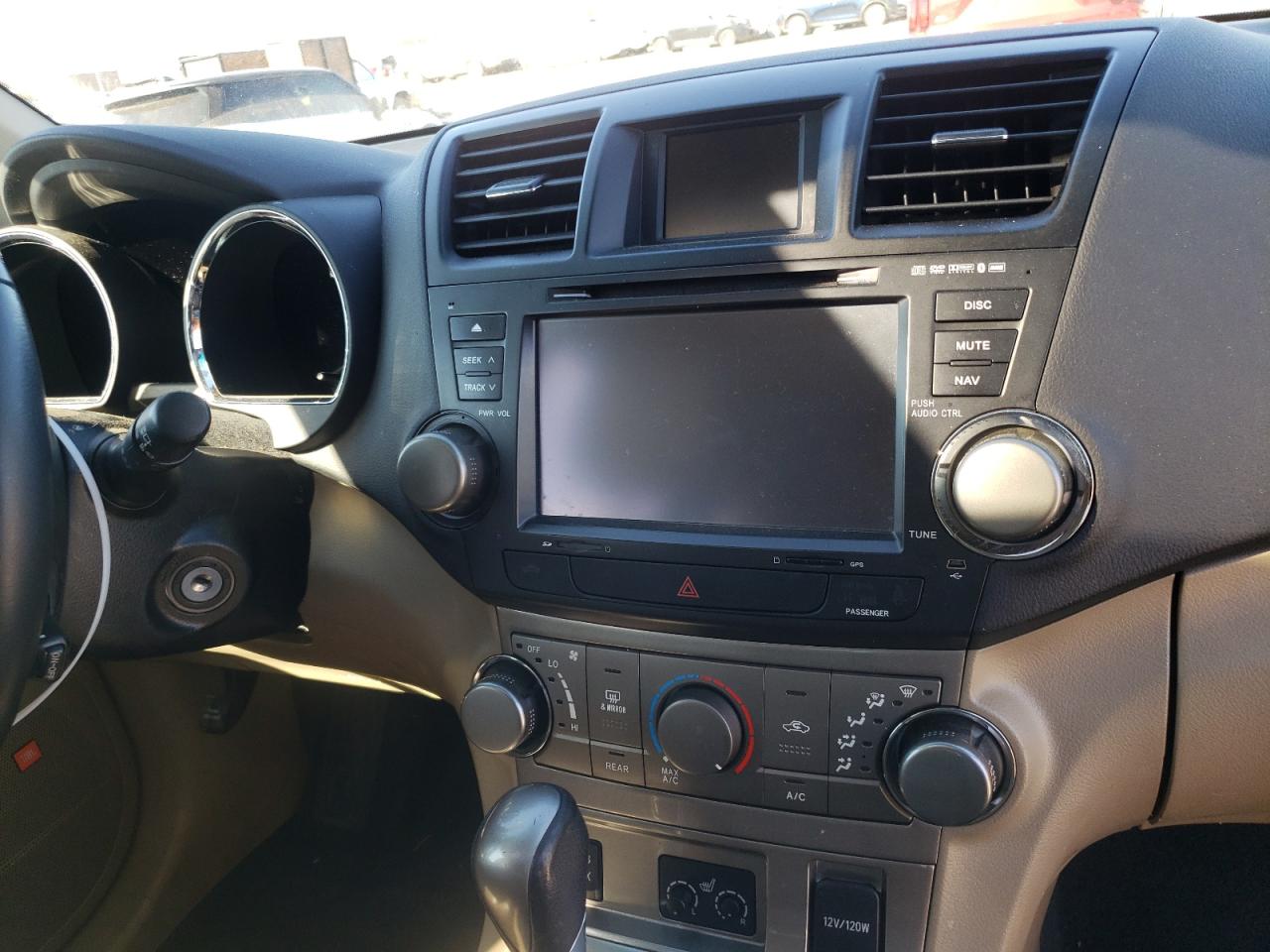 Photo 9 from auction – 2012 TOYOTA HIGHLANDER with VIN JTEBC3EHXC2004366