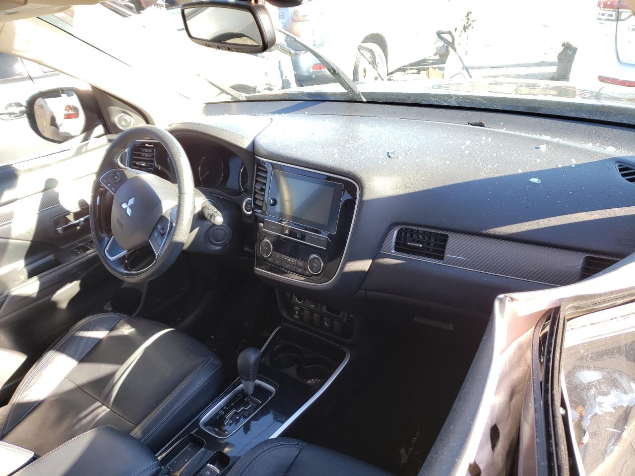 Photo 5 from auction – 2019 MITSUBISHI OUTLANDER with VIN JA4AD3A37KZ020838