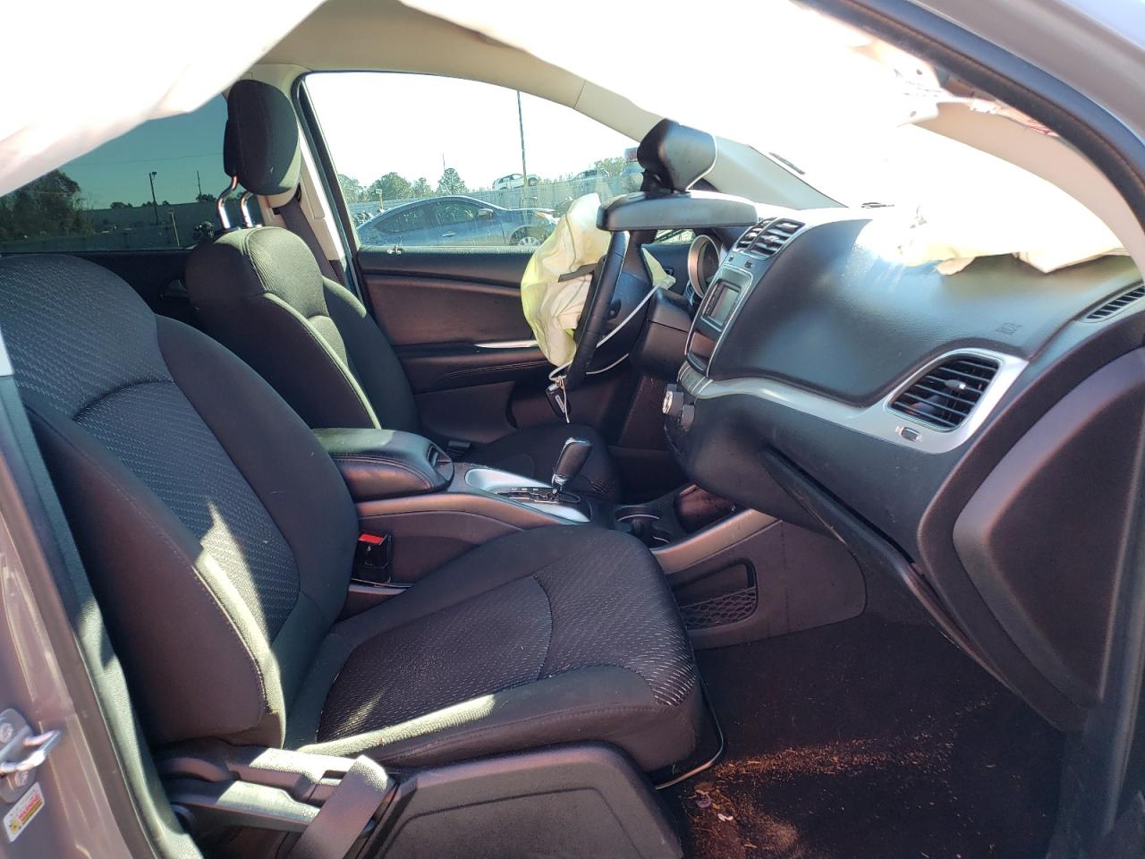 Photo 5 from auction – 2019 DODGE JOURNEY SE with VIN 3C4PDCBB0KT789727