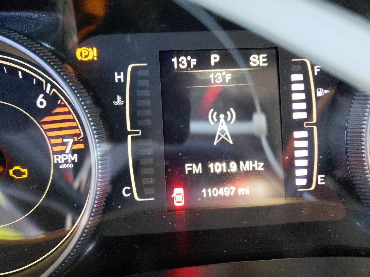 Photo 8 from auction – 2018 JEEP CHEROKEE L with VIN 1C4PJLCB2JD573471