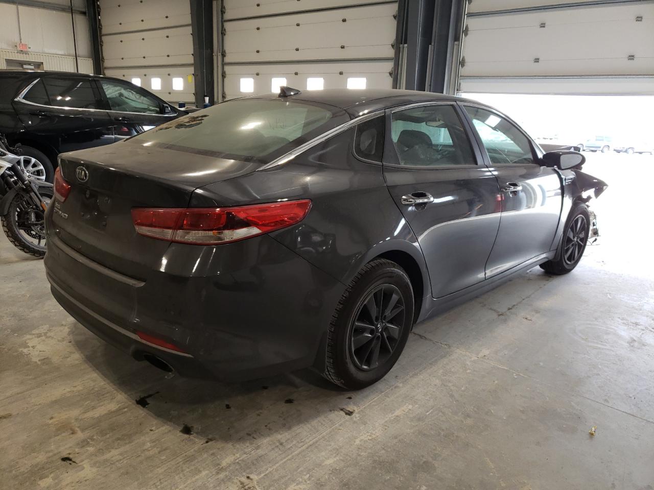 Photo 4 from auction – 2018 KIA OPTIMA LX with VIN KNAGT4L38J5211984