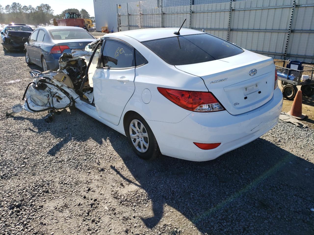 Photo 3 from auction – 2014 HYUNDAI ACCENT GLS with VIN KMHCT4AE3EU703741