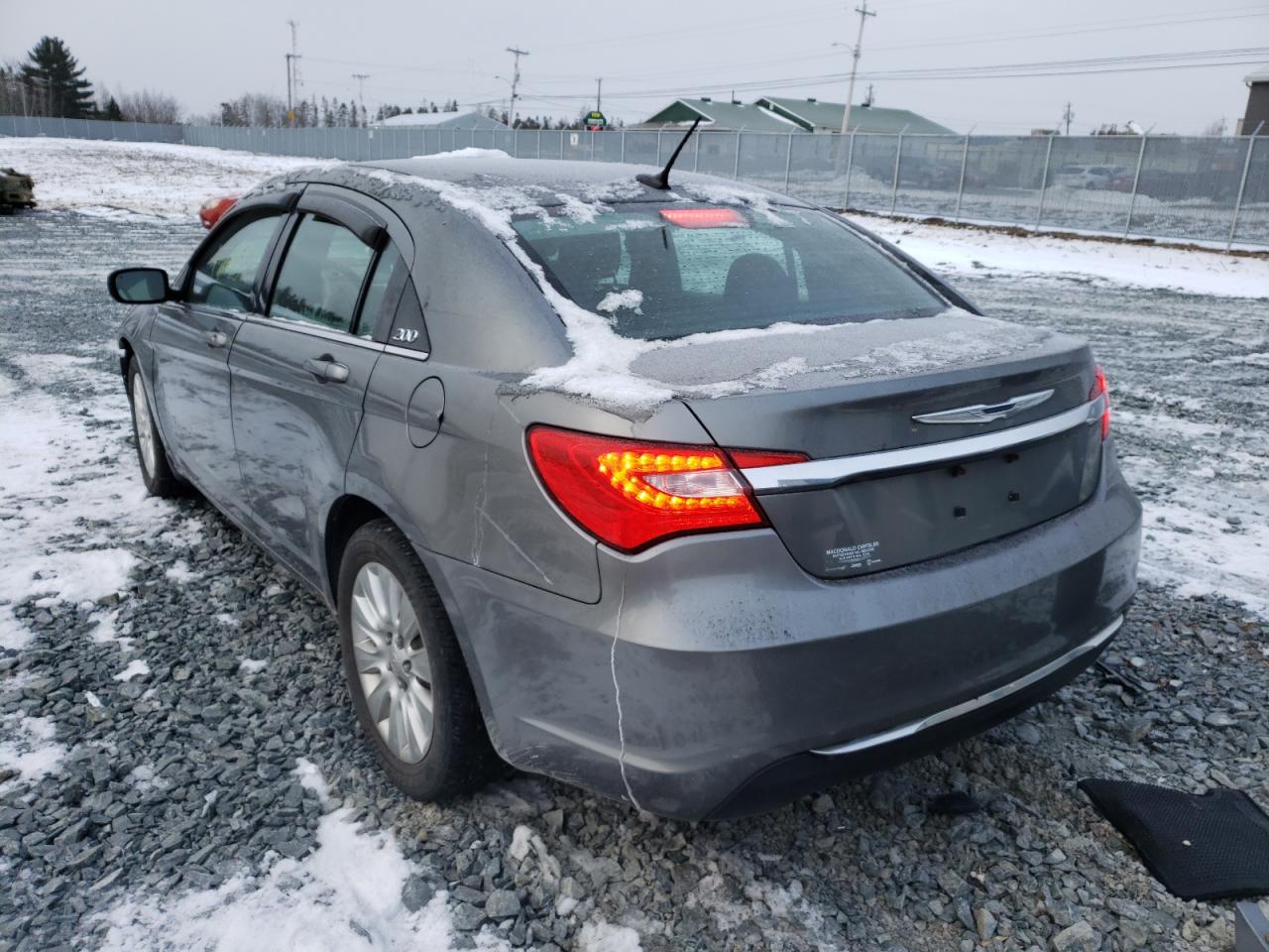 Photo 3 from auction – 2013 CHRYSLER 200 LX with VIN 1C3CCBAB3DN636344