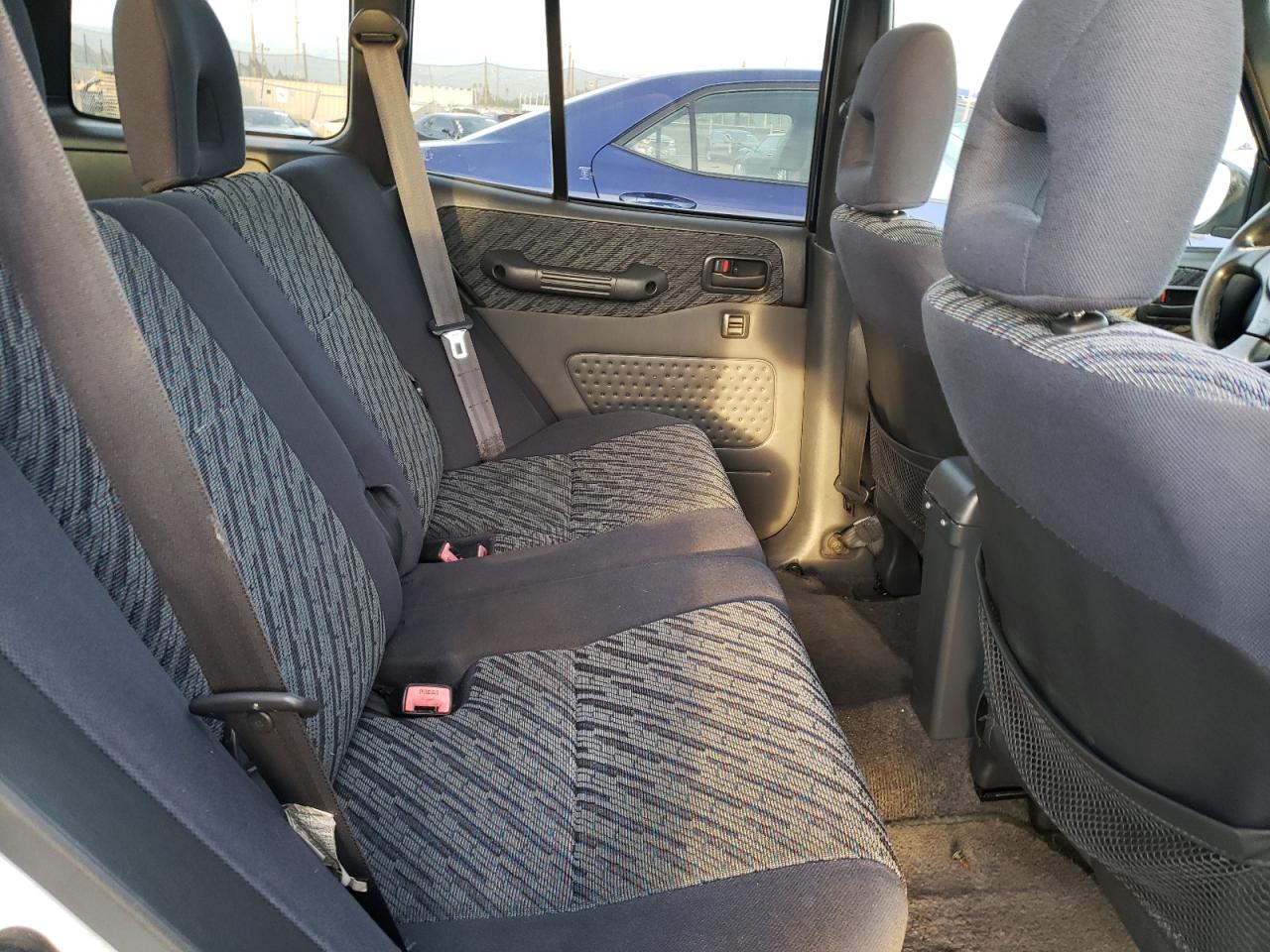 Photo 6 from auction – 1998 TOYOTA RAV4 with VIN JT3GP10V6W0026143
