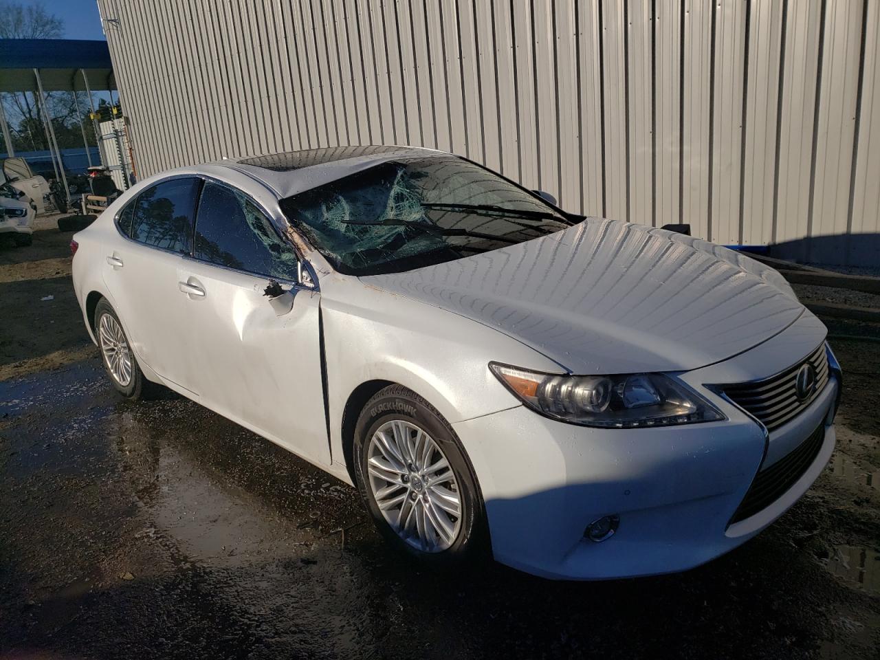 LEXUS ES 350 2014 with VIN JTHBK1GG8E2108940 - Photo from auction