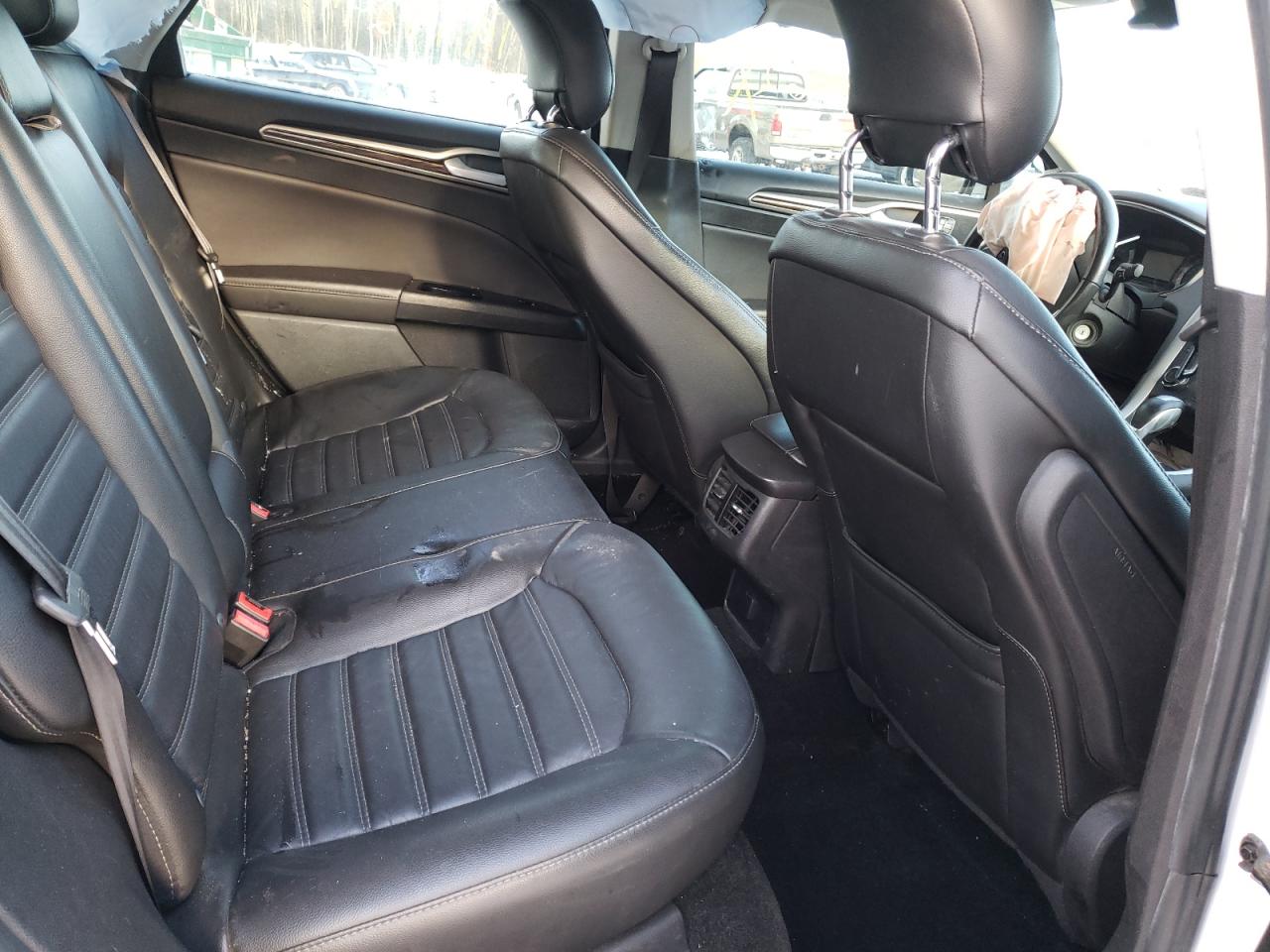 Photo 6 from auction – 2013 FORD FUSION SE with VIN 3FA6P0HR0DR160643