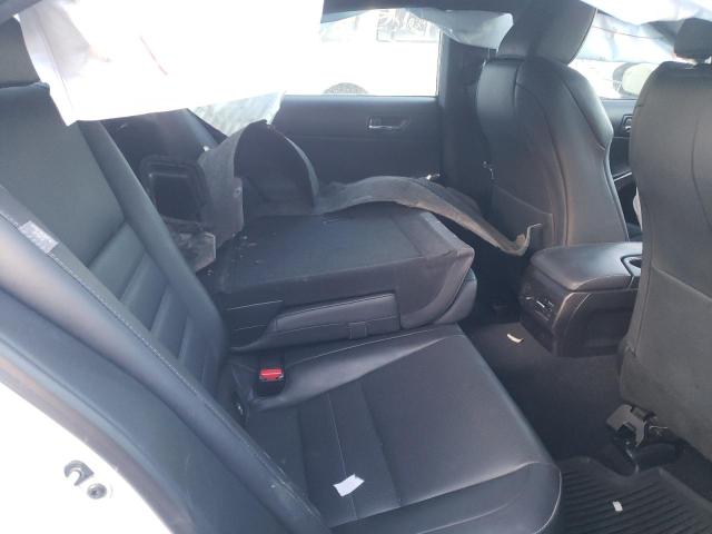 Photo 6 from auction – 2016 LEXUS IS 300 with VIN JTHCM1D26G5002608