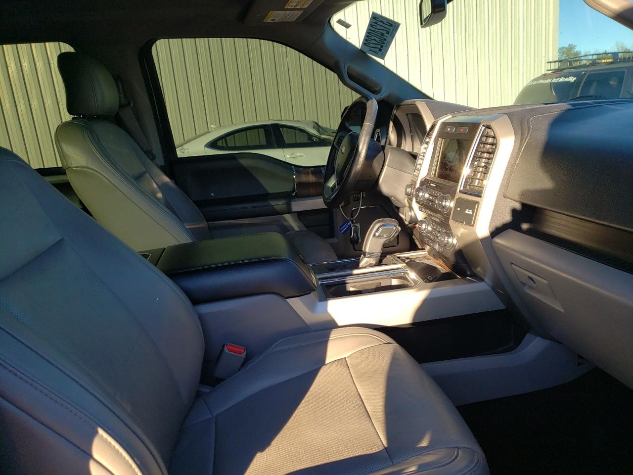 Photo 5 from auction – 2017 FORD F150 SUPER with VIN 1FTEW1EF7HFA19077