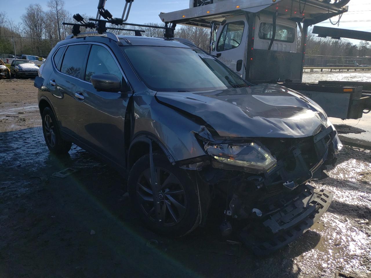 NISSAN ROGUE S 2016 with VIN JN8AT2MVXGW144440 - Photo from auction
