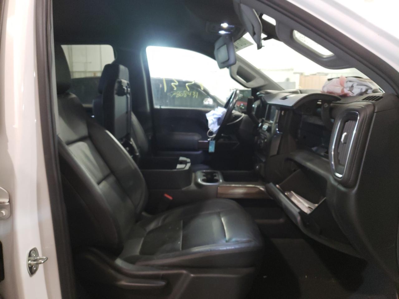 Photo 5 from auction – 2020 CHEVROLET SILVERADO with VIN 1GCPYFEL0LZ251243