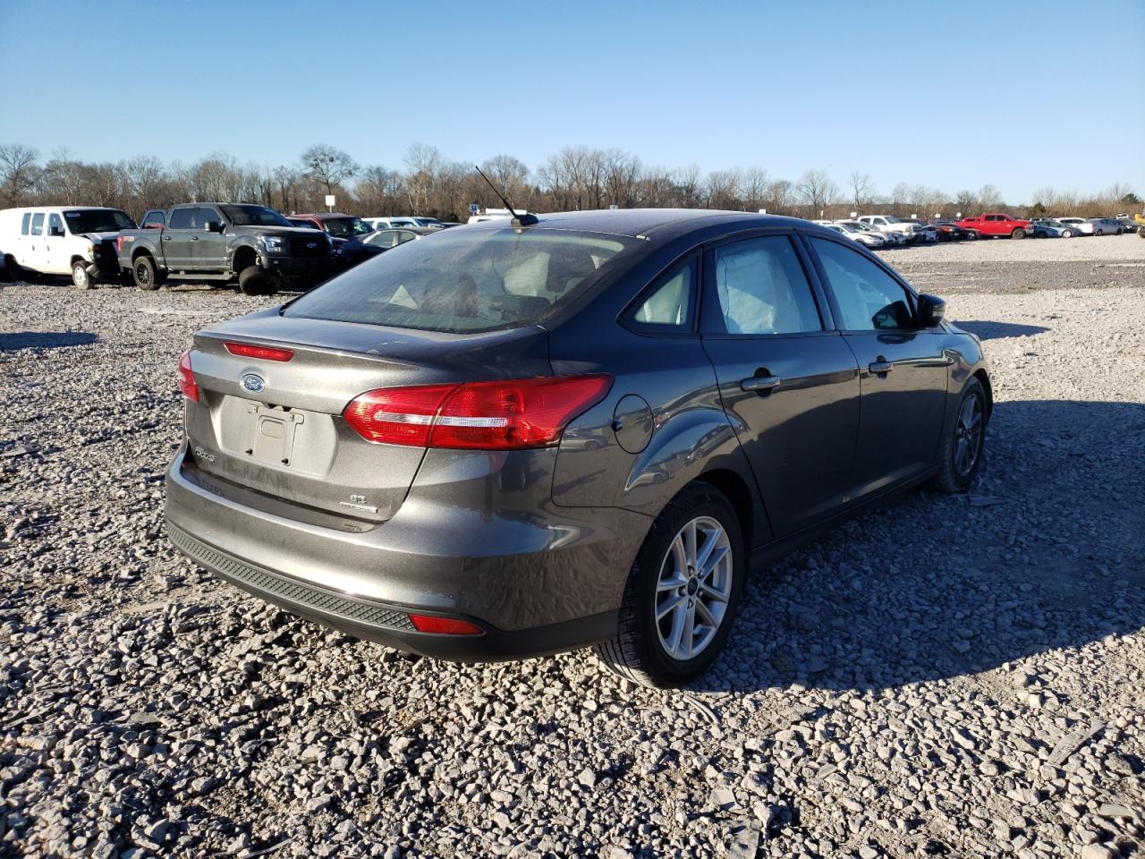 Photo 4 from auction – 2016 FORD FOCUS SE with VIN 1FADP3F24GL284514
