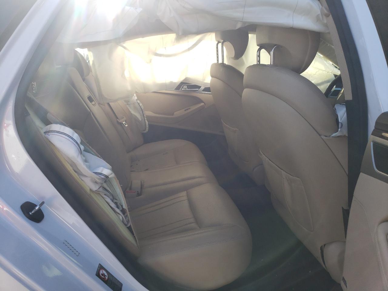 Photo 6 from auction – 2015 HYUNDAI GENESIS 3. with VIN KMHGN4JE6FU084369