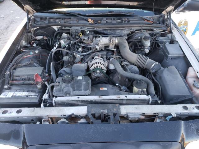 Photo 7 from auction – 2003 FORD CROWN VICT with VIN 2FAFP71W43X140730
