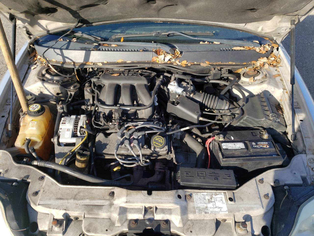 Photo 7 from auction – 2005 MERCURY SABLE GS with VIN 1MEFM50245A606270