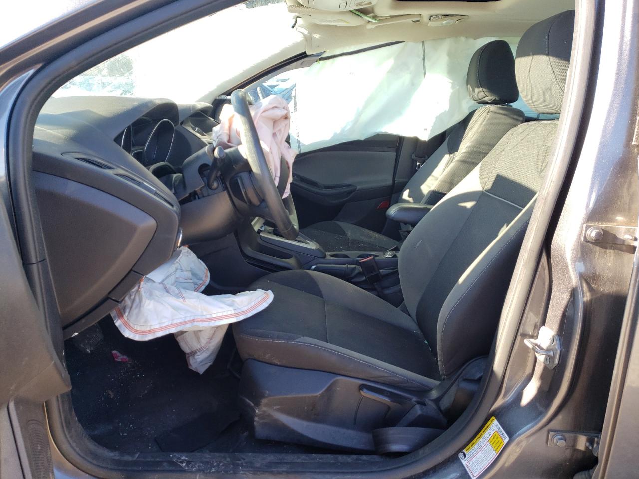 Photo 5 from auction – 2014 FORD FOCUS SE with VIN 1FADP3F23EL359507
