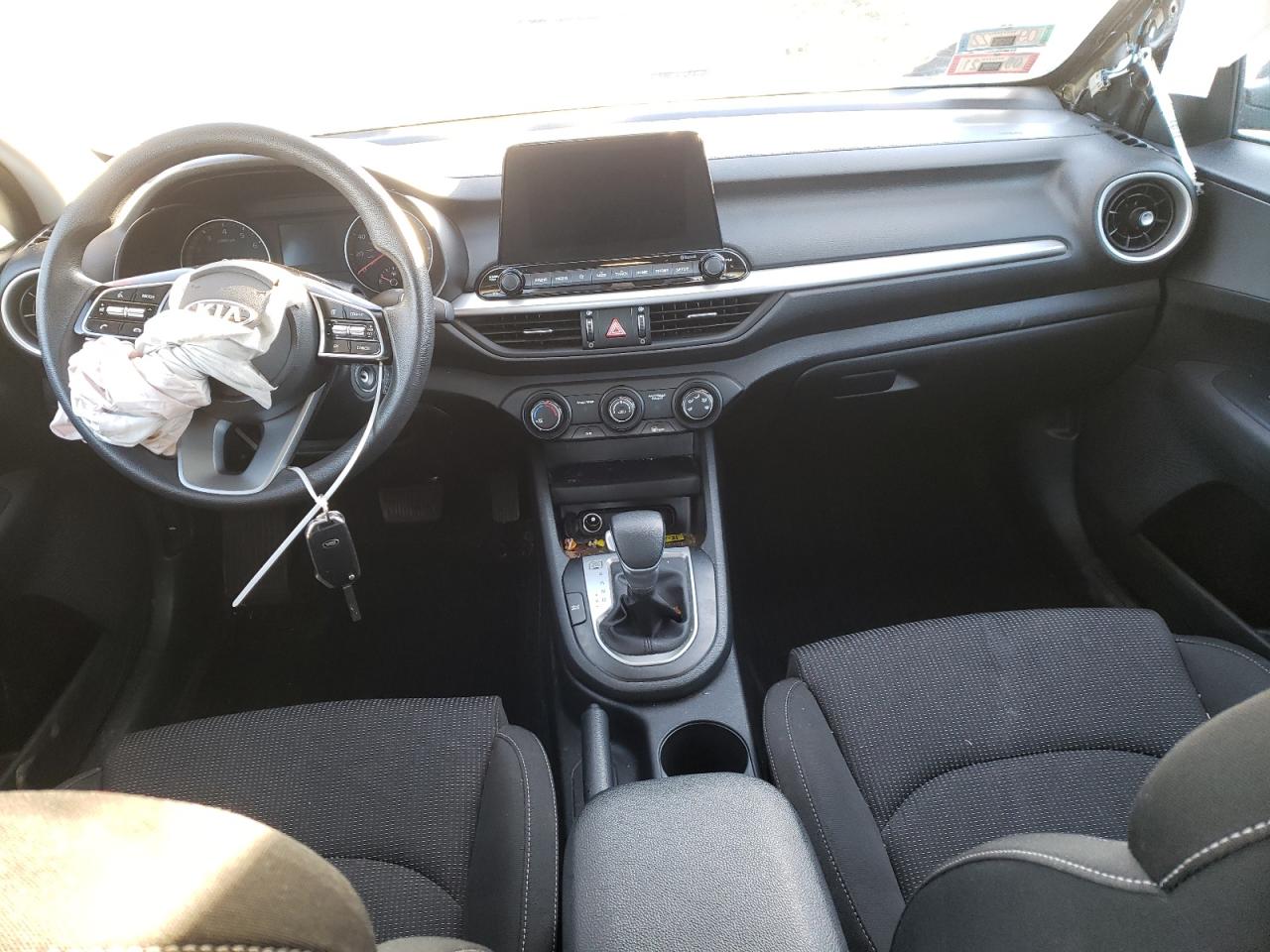 Photo 9 from auction – 2020 KIA FORTE FE with VIN 3KPF24AD5LE220839