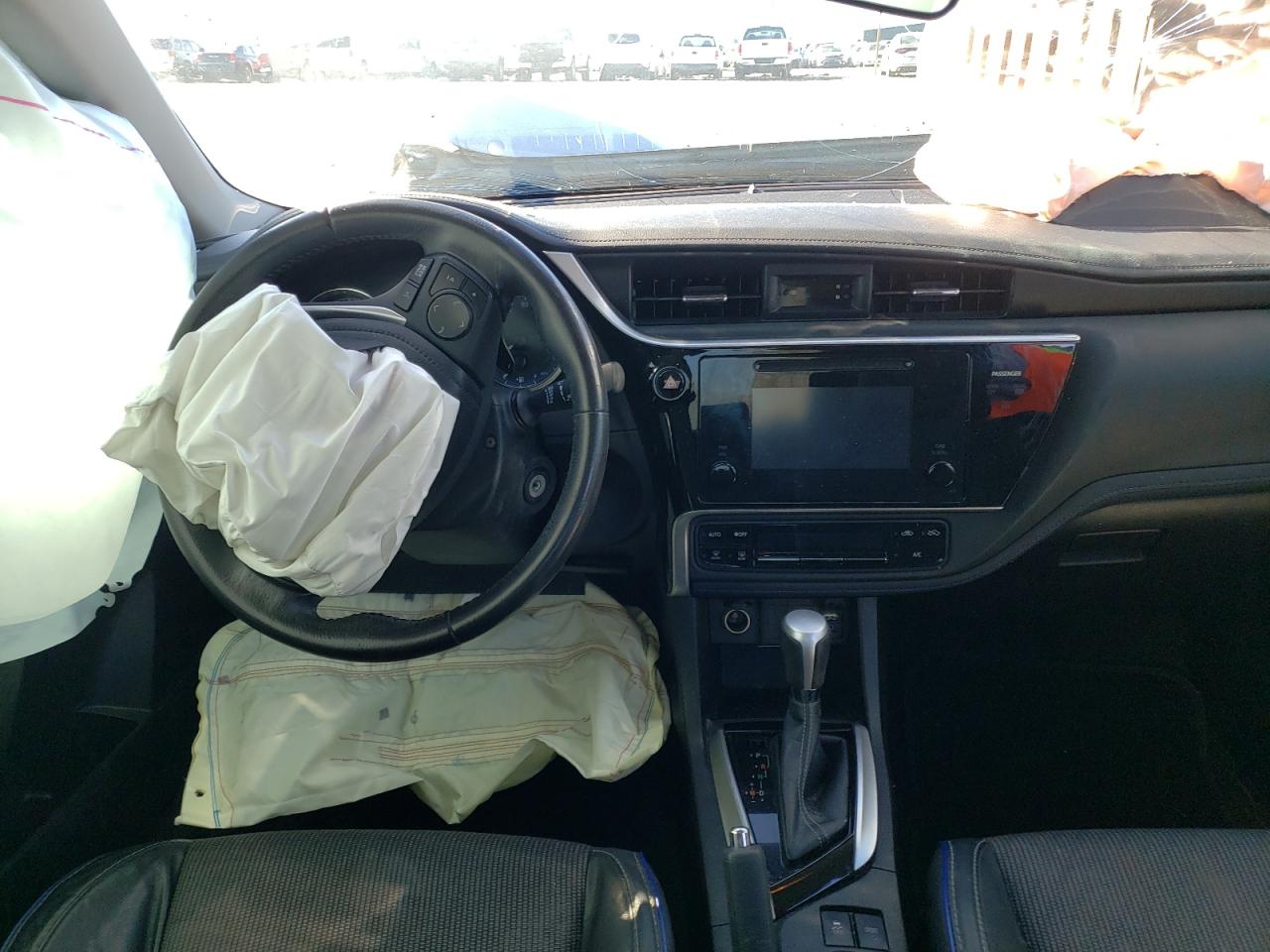 Photo 9 from auction – 2017 TOYOTA COROLLA L with VIN 5YFBURHEXHP676166