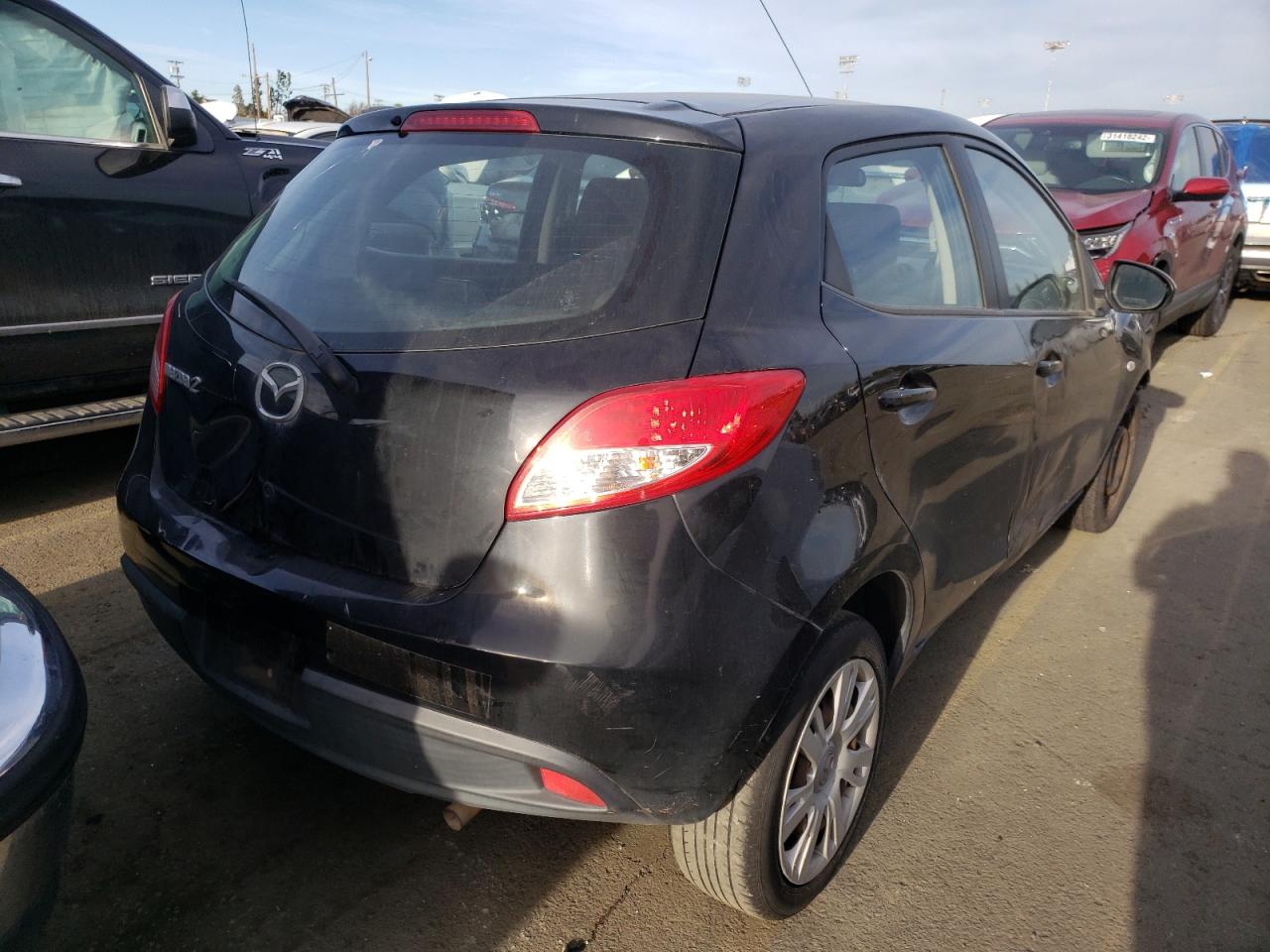 Photo 4 from auction – 2012 MAZDA MAZDA2 with VIN JM1DE1KZ8C0146672