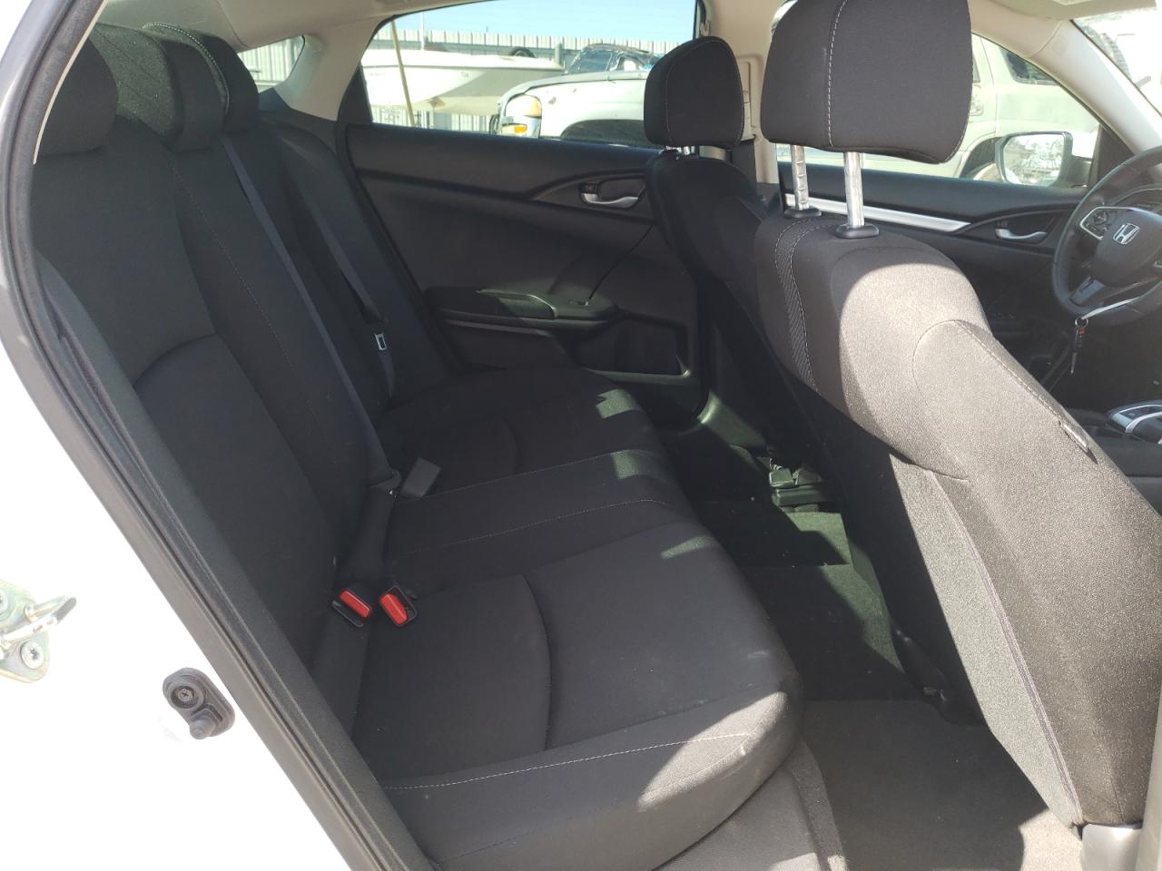 Photo 6 from auction – 2020 HONDA CIVIC LX with VIN 19XFC2F66LE004932