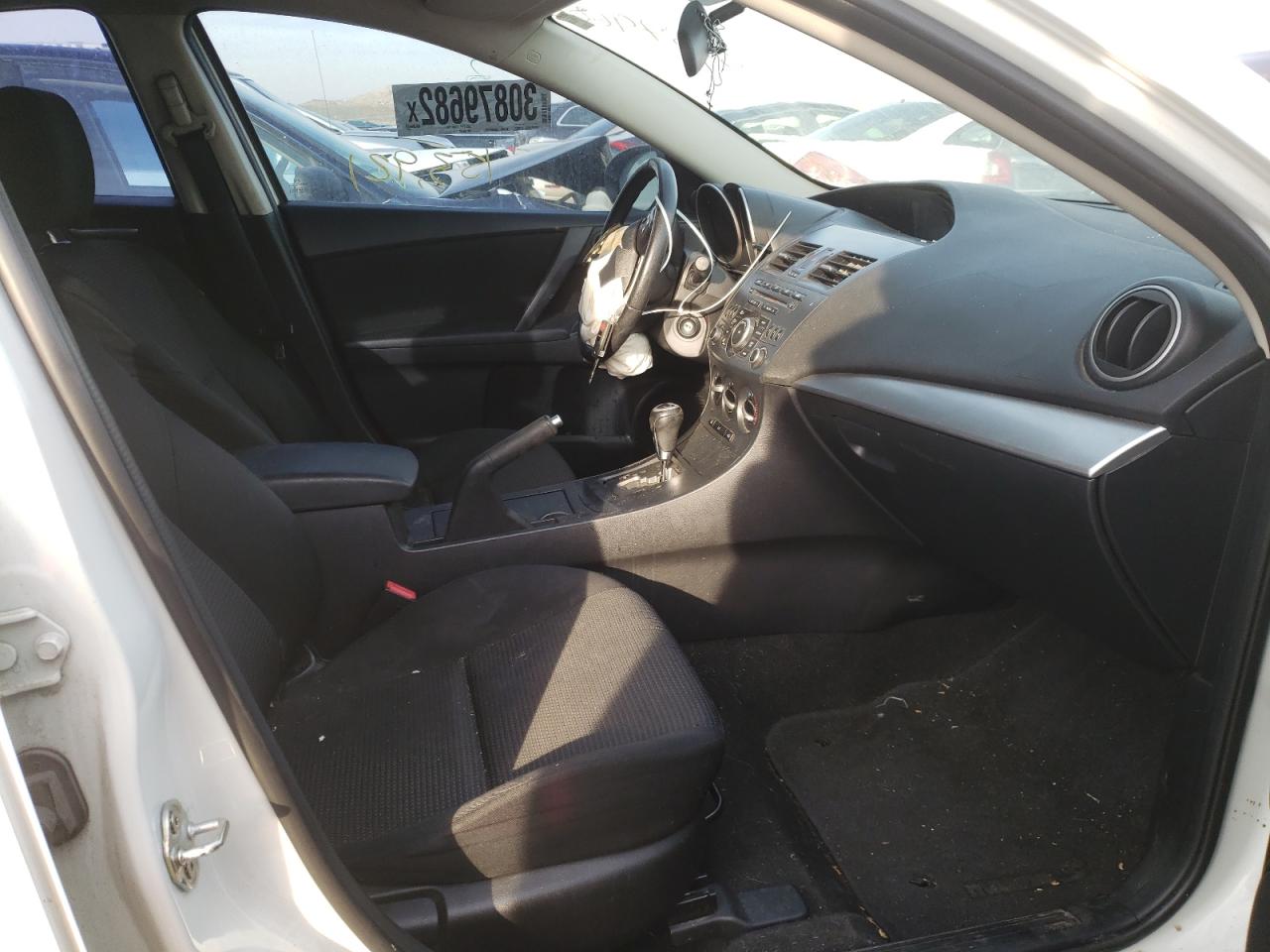 Photo 5 from auction – 2012 MAZDA 3 I with VIN JM1BL1L8XC1606881