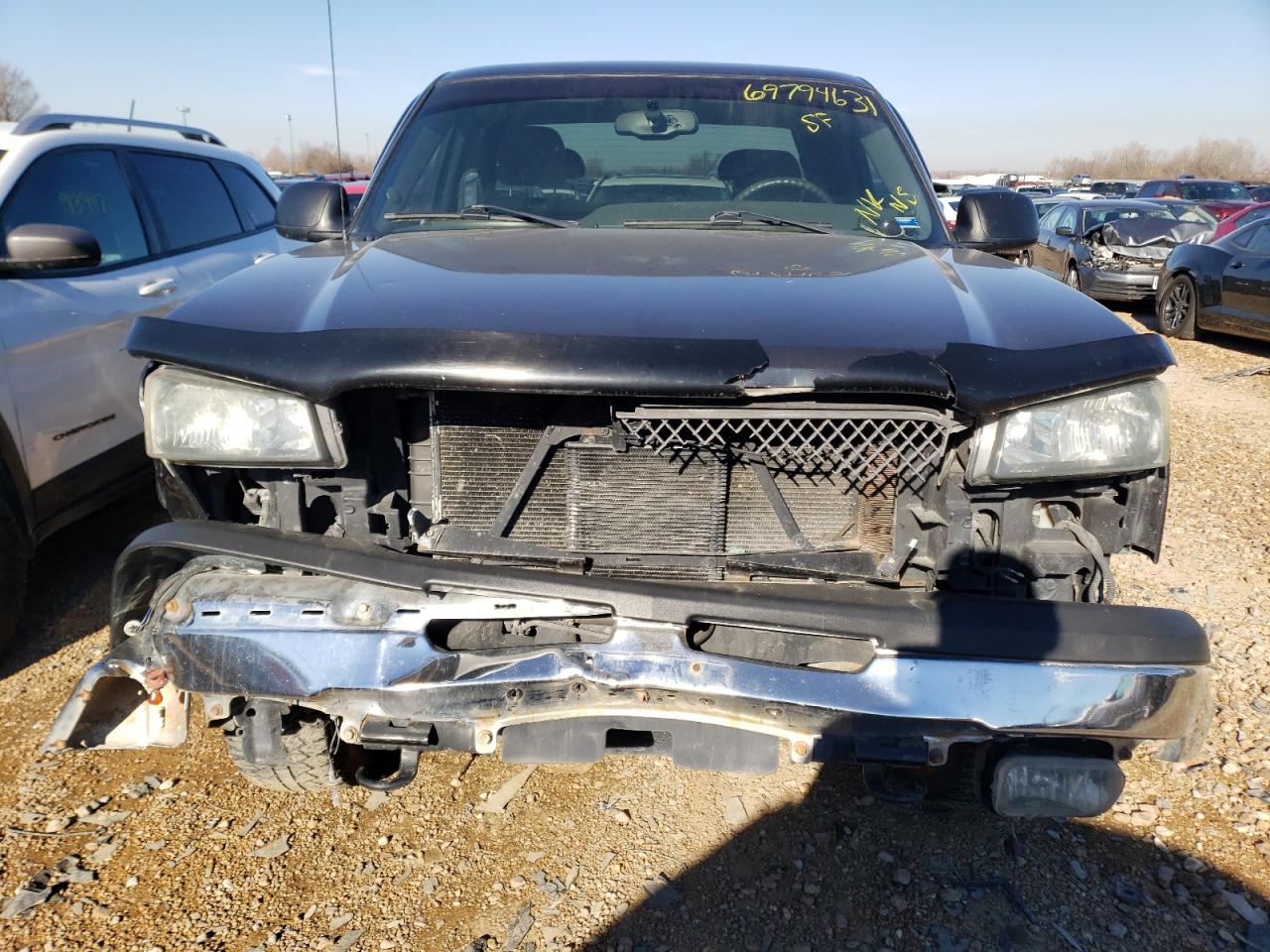 Photo 9 from auction – 2004 CHEVROLET SILVERADO with VIN 2GCEK19T141283957