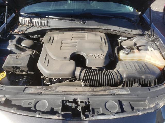 Photo 7 from auction – 2018 CHRYSLER 300 LIMITE with VIN 2C3CCAEG6JH164841