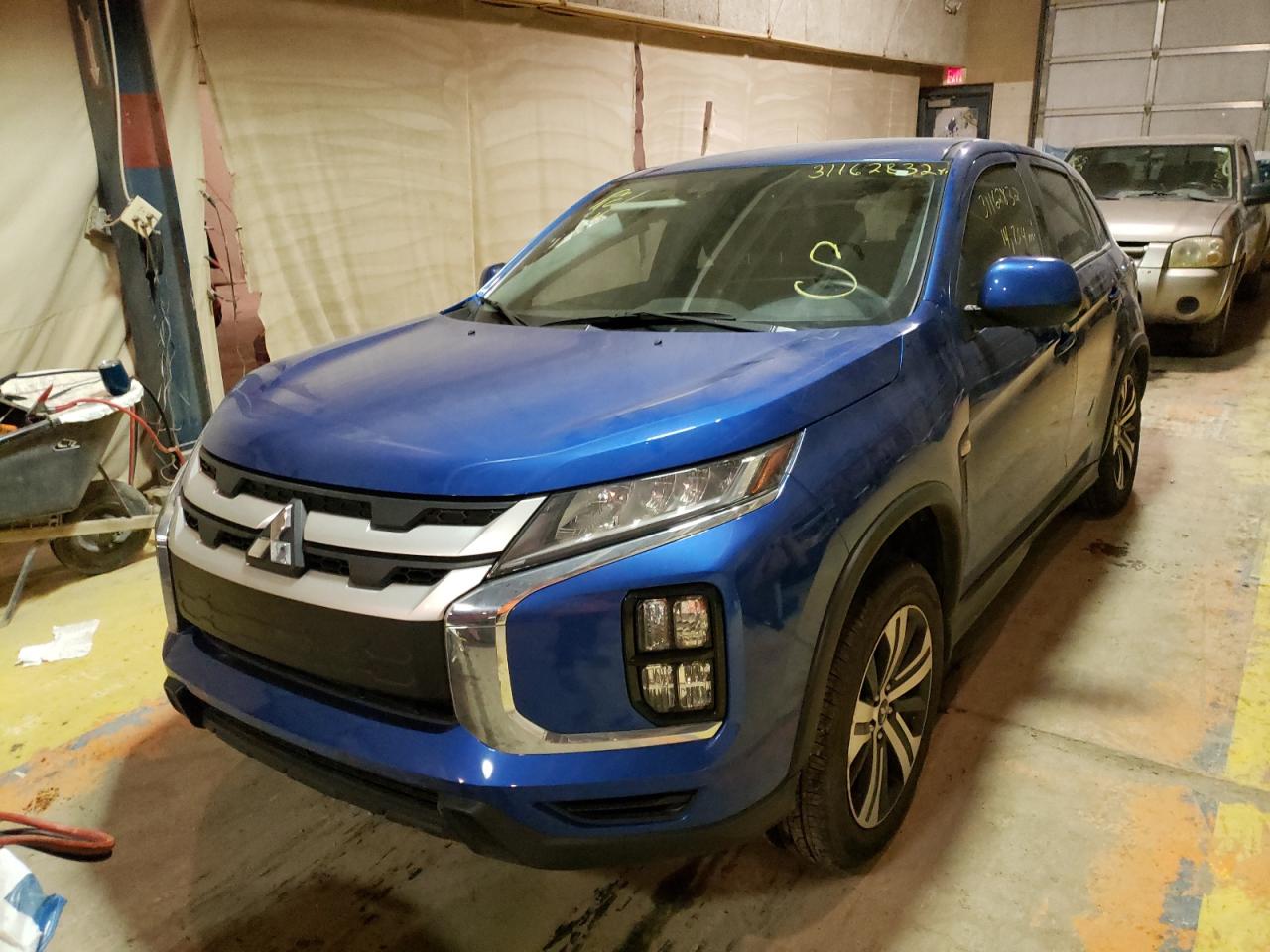 Photo 2 from auction – 2021 MITSUBISHI OUTLANDER with VIN JA4APUAU5MU006376