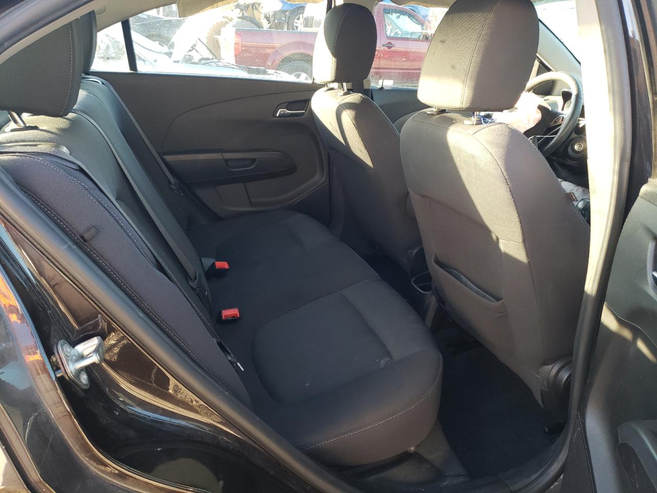 Photo 6 from auction – 2015 CHEVROLET SONIC LT with VIN 1G1JC5SH9F4220677