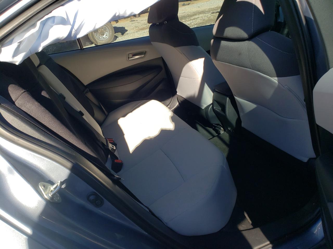 Photo 6 from auction – 2020 TOYOTA COROLLA LE with VIN 5YFEPRAE8LP103998