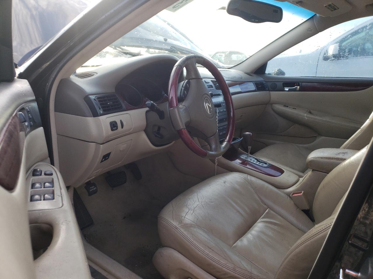 Photo 9 from auction – 2002 LEXUS ES 300 with VIN JTHBF30GX20061427