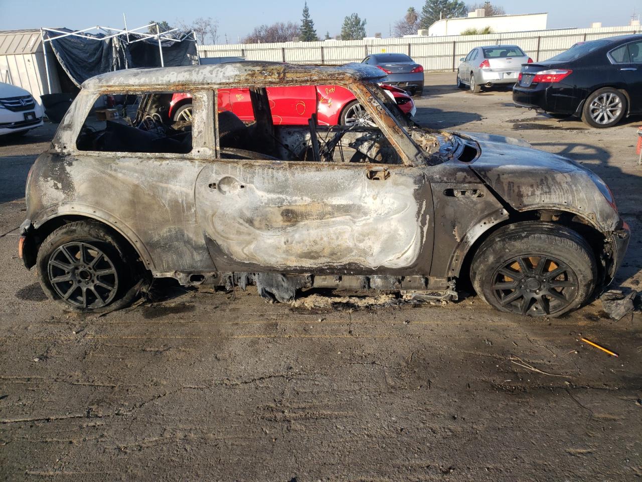 Photo 9 from auction – 2006 MINI COOPER with VIN WMWRC33536TK64860