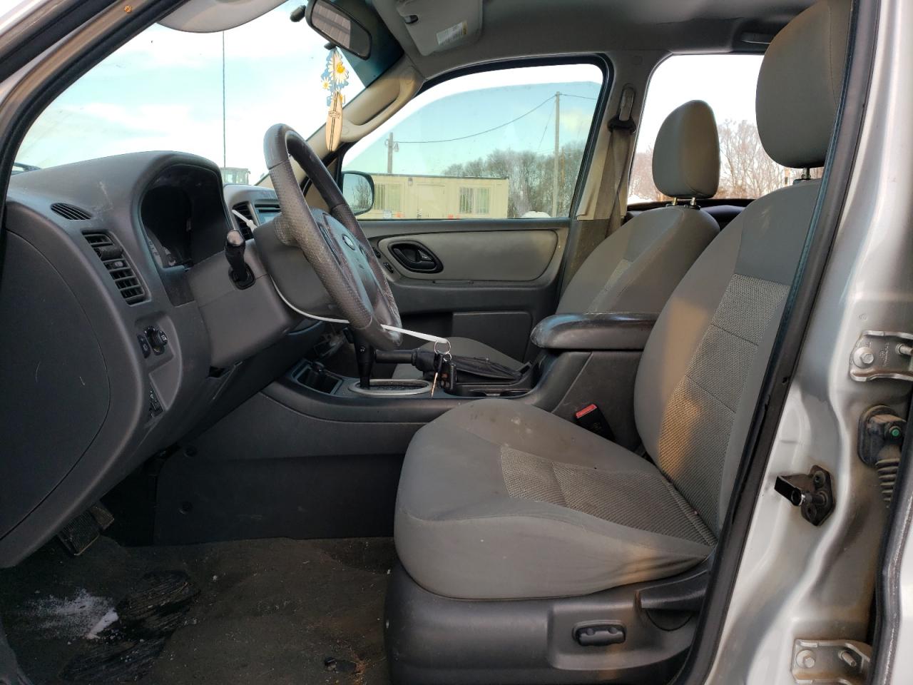 Photo 5 from auction – 2006 FORD ESCAPE XLT with VIN 1FMYU93136KC23626
