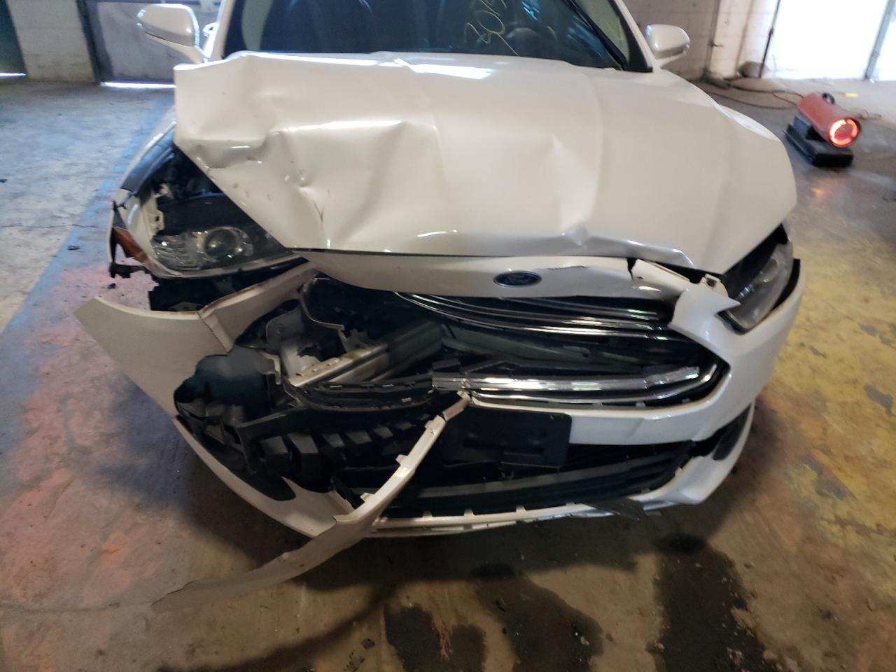 Photo 9 from auction – 2016 FORD FUSION SE with VIN 3FA6P0HD2GR278430