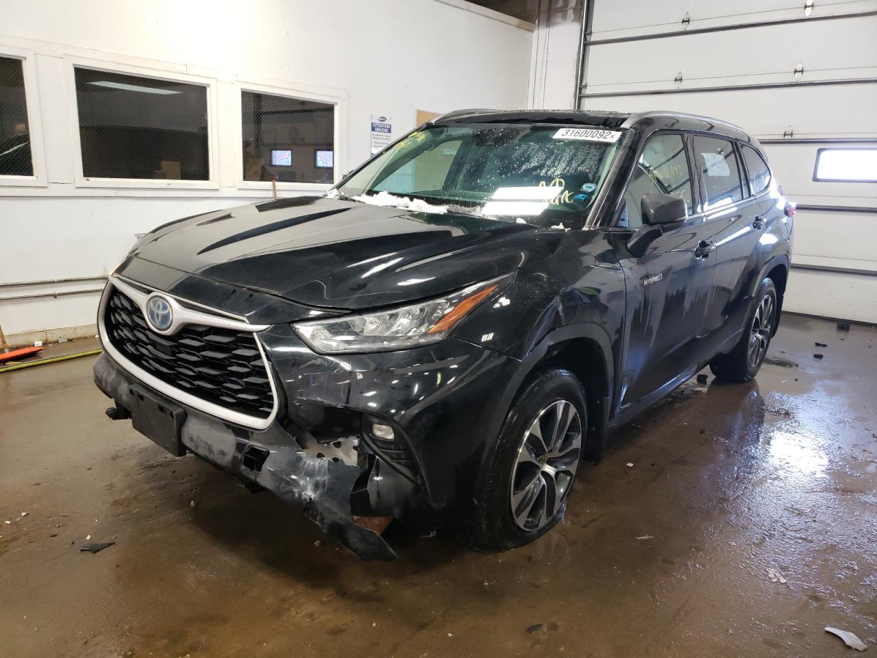 Photo 2 from auction – 2020 TOYOTA HIGHLANDER with VIN 5TDHBRCH7LS504243