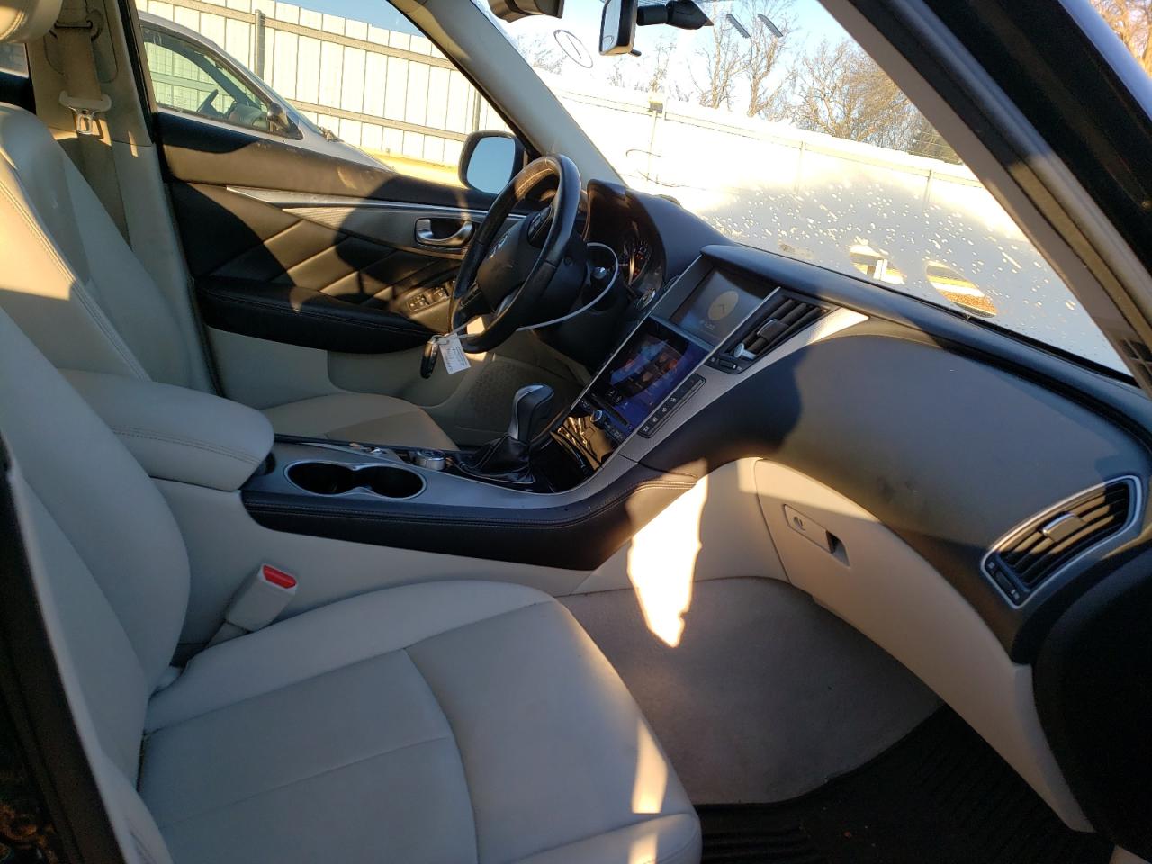 Photo 5 from auction – 2014 INFINITI Q50 BASE with VIN JN1BV7ARXEM706816
