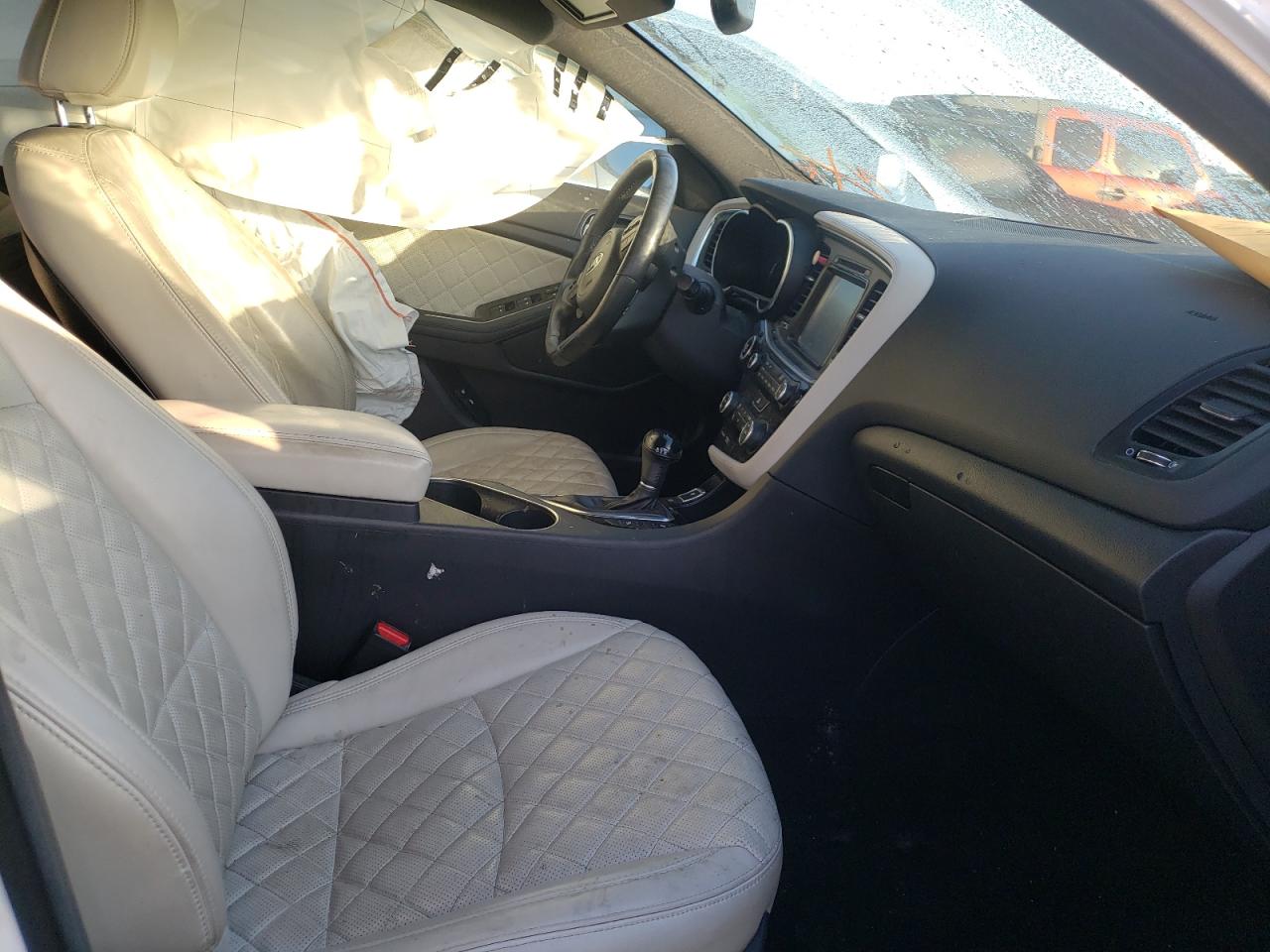 Photo 5 from auction – 2014 KIA OPTIMA SX with VIN 5XXGR4A61EG280435
