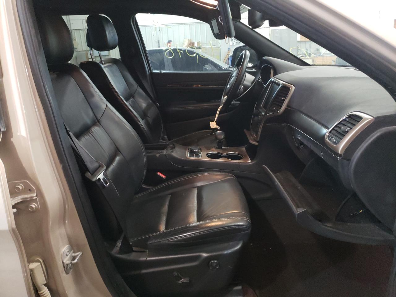 Photo 5 from auction – 2015 JEEP GRAND CHER with VIN 1C4RJFBGXFC882903