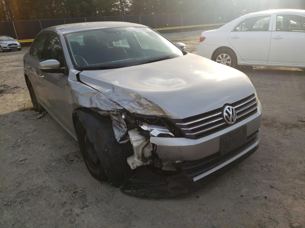 VOLKSWAGEN PASSAT S 2014 with VIN 1VWAH7A36EC006628 - Photo from auction
