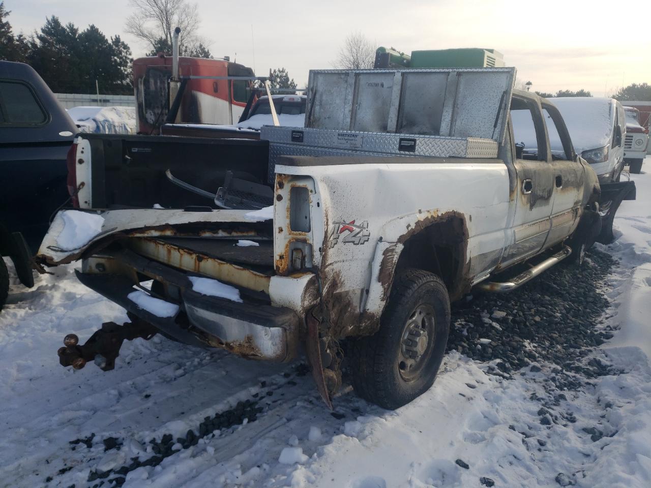 Photo 4 from auction – 2003 CHEVROLET SILVERADO with VIN 1GCHK23U53F235812