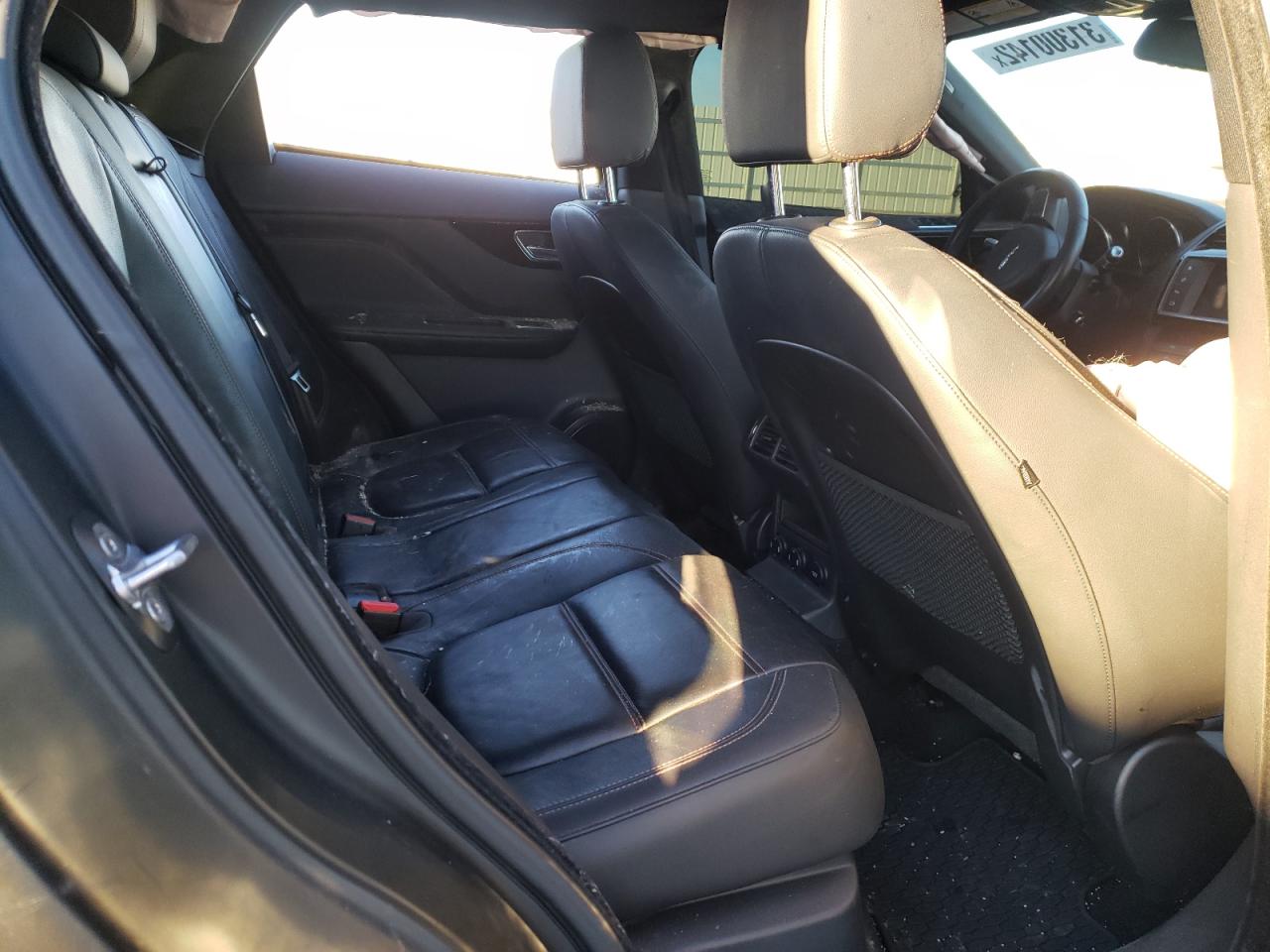 Photo 6 from auction – 2017 JAGUAR F-PACE PRE with VIN SADCK2BV2HA494920