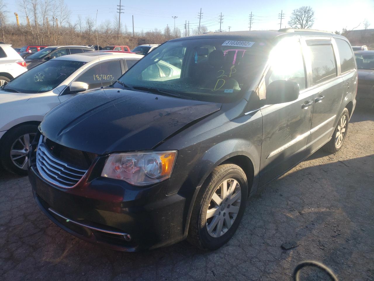 Photo 2 from auction – 2014 CHRYSLER TOWN & COU with VIN 2C4RC1BG7ER255644