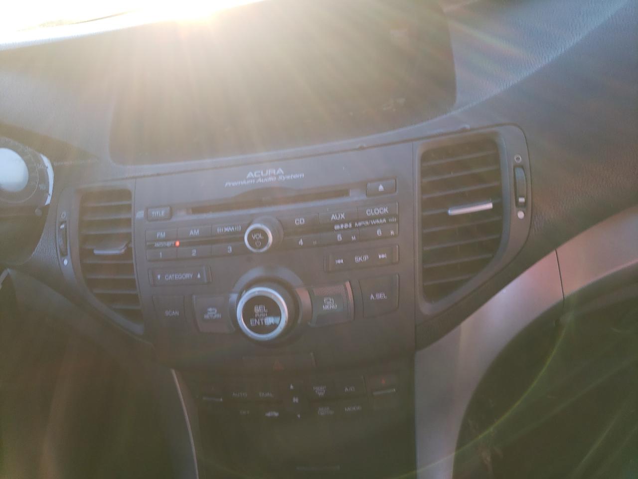 Photo 9 from auction – 2010 ACURA TSX with VIN JH4CU2F65AC000857