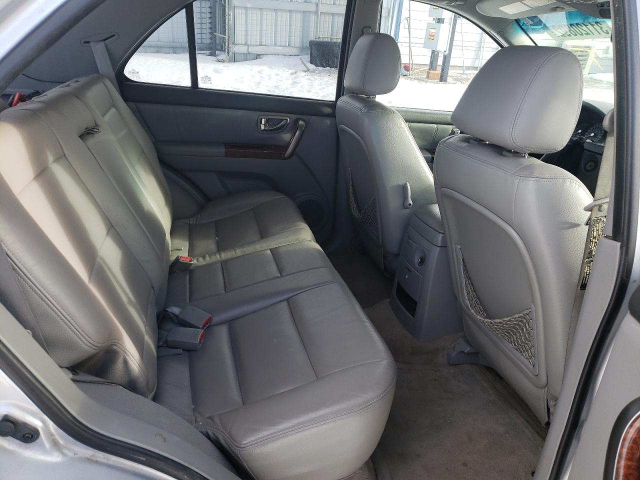 Photo 6 from auction – 2005 KIA SORENTO EX with VIN KNDJC733755381155