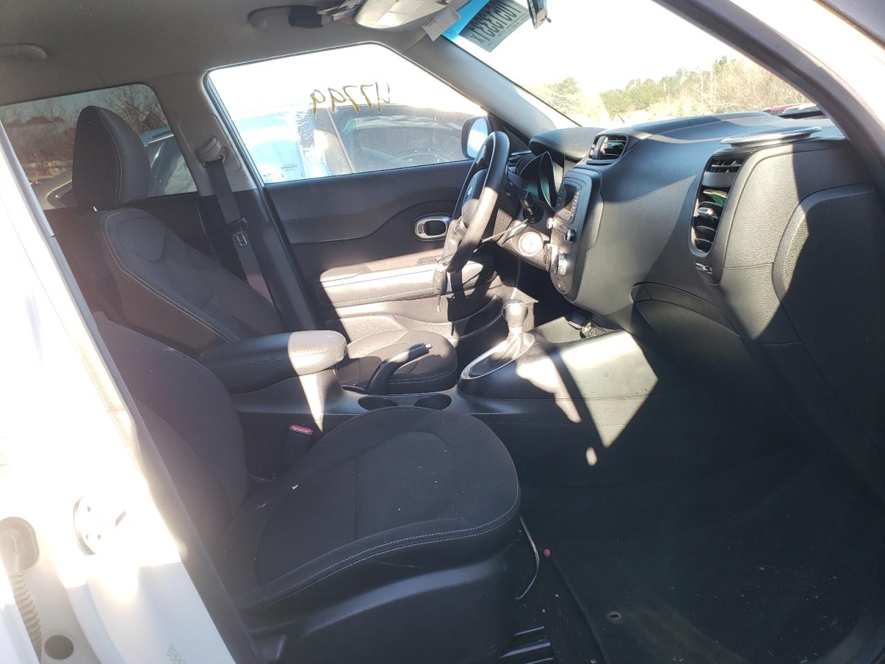 Photo 5 from auction – 2014 KIA SOUL with VIN KNDJN2A22E7065268