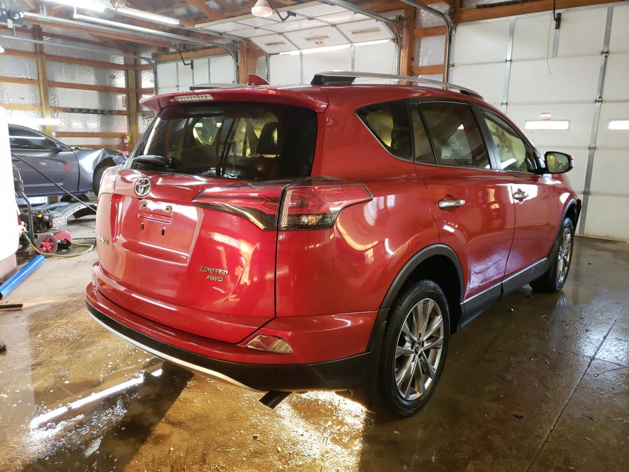Zdjęcie 4 z aukcji – 2016 TOYOTA RAV4 LIMIT z VIN JTMDFREV2GJ084271