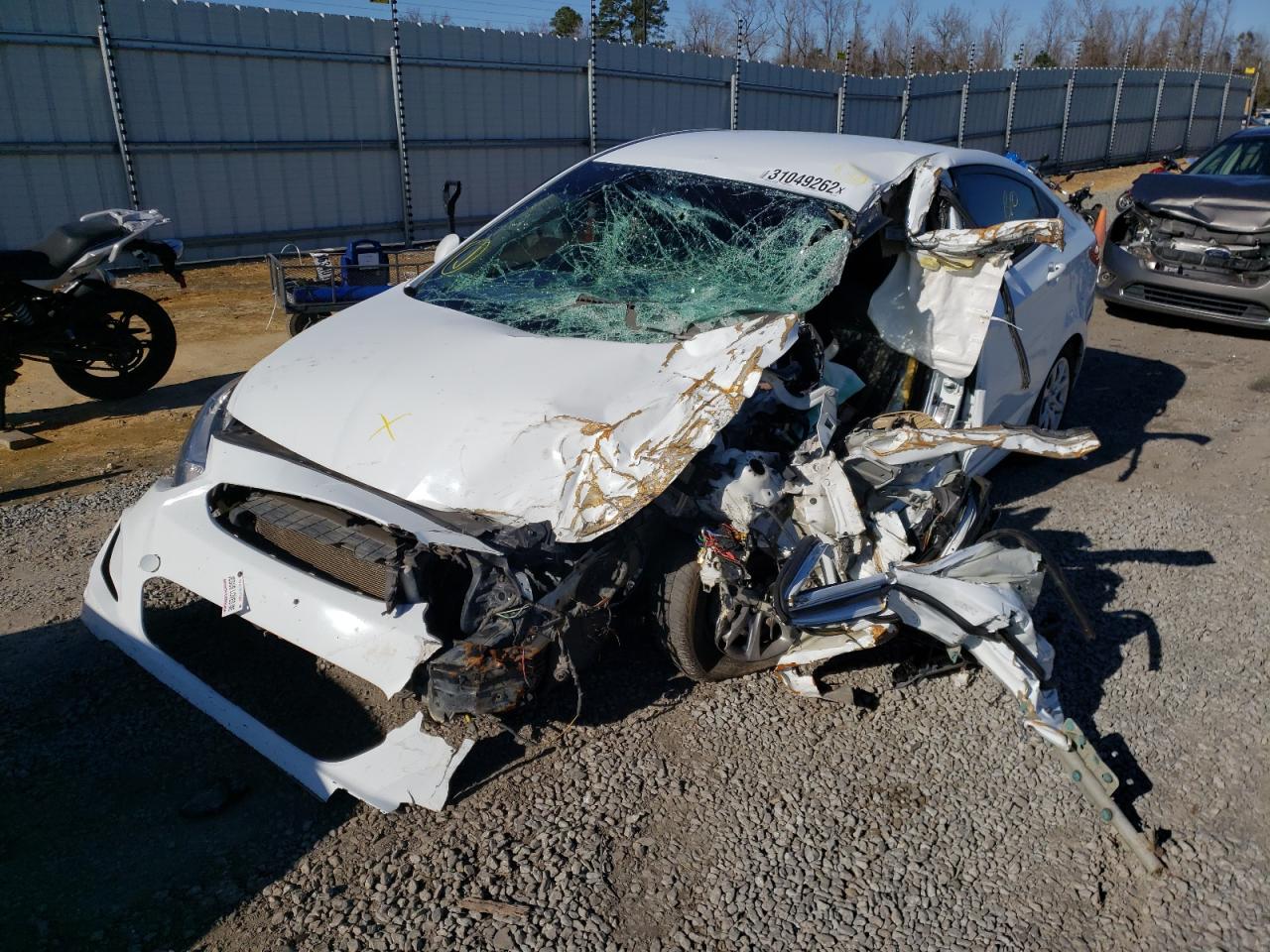 Photo 2 from auction – 2014 HYUNDAI ACCENT GLS with VIN KMHCT4AE3EU703741