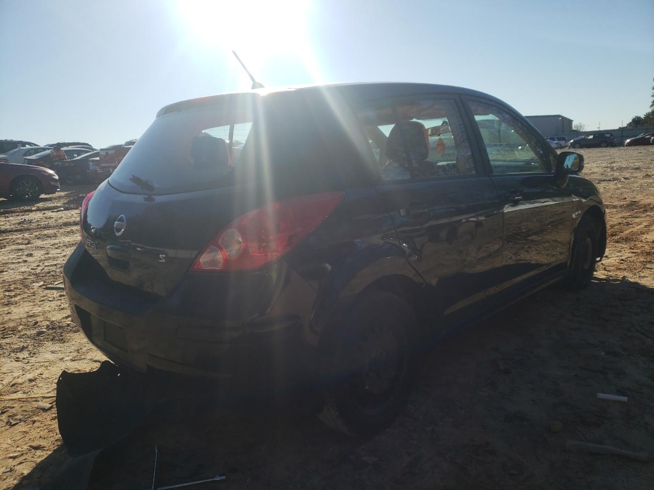 Photo 4 from auction – 2007 NISSAN VERSA S with VIN 3N1BC13E77L428791