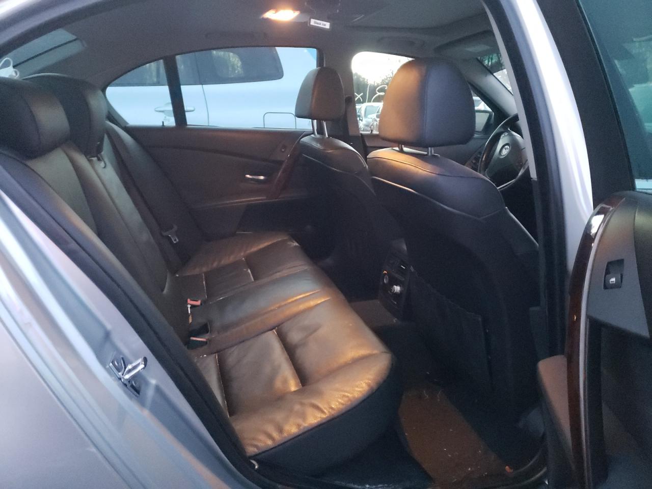 Photo 6 from auction – 2007 BMW 530 XI with VIN WBANF73587CY16562