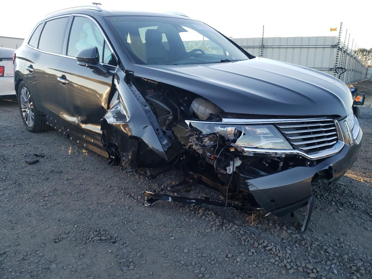 Photo 9 from auction – 2018 LINCOLN MKX RESERV with VIN 2LMPJ6LR1JBL47670